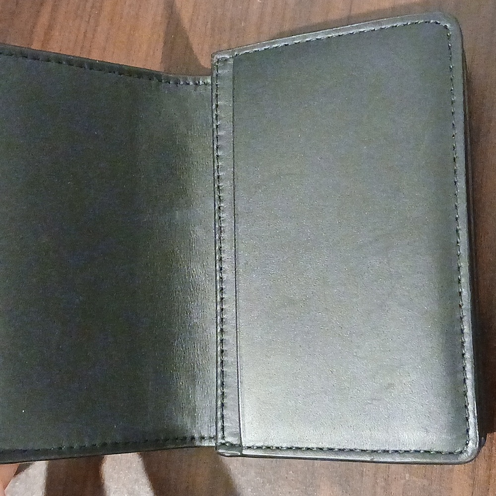 Authentic Bottega Veneta Cardholder - Picture 4 of 11